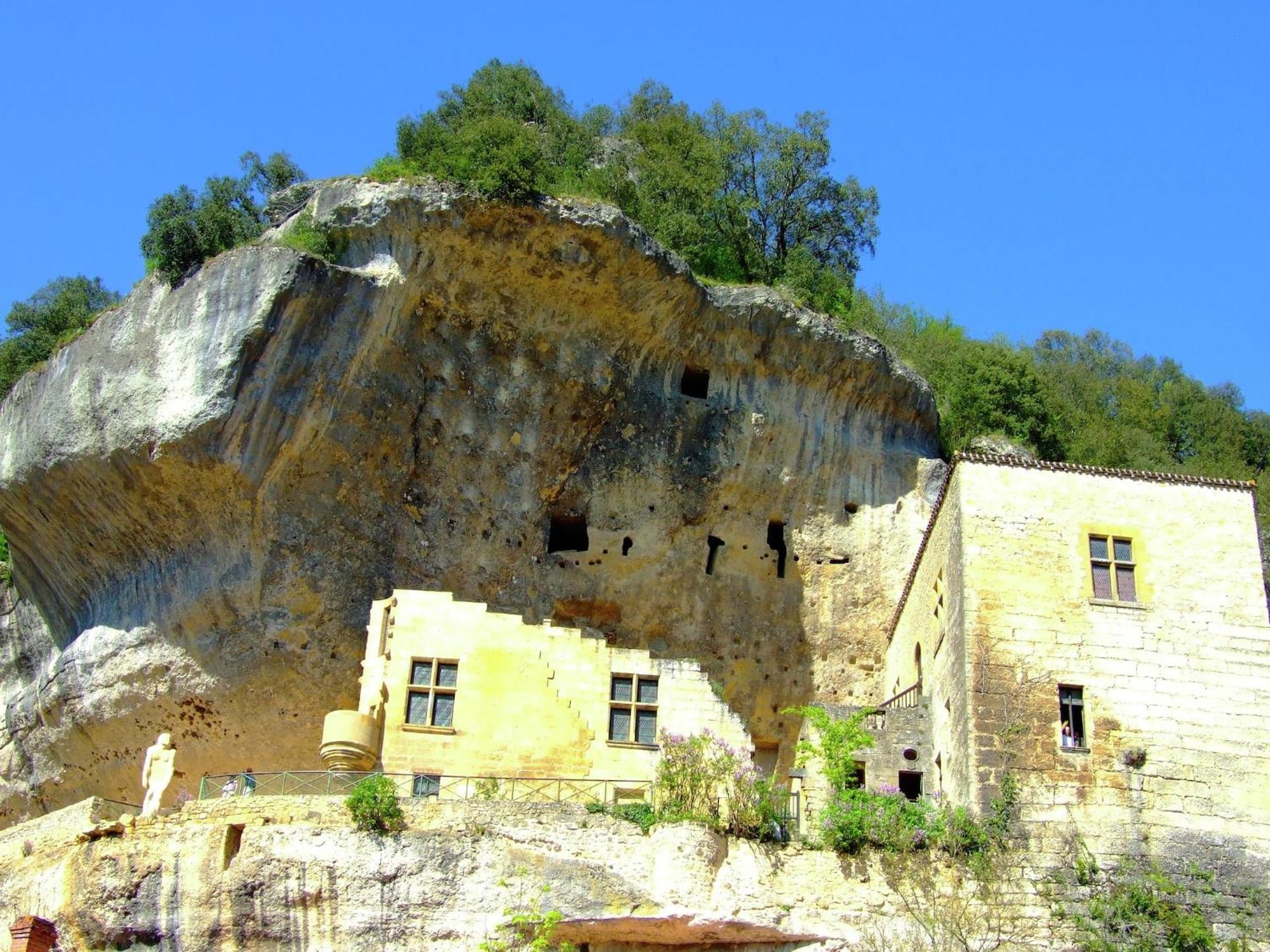 Appealing Apartment In Vezac With Swimming Pool Beynac-et-Cazenac ภายนอก รูปภาพ