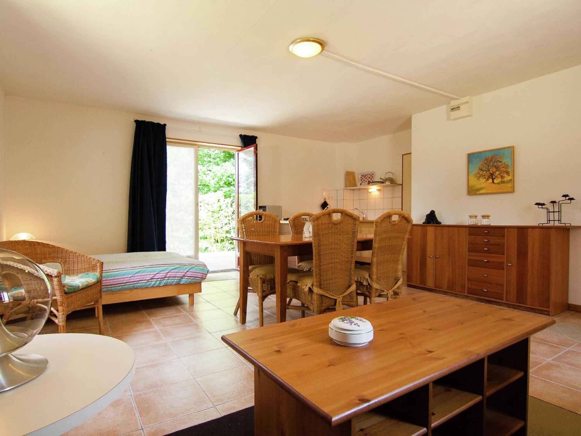 Appealing Apartment In Vezac With Swimming Pool Beynac-et-Cazenac ภายนอก รูปภาพ
